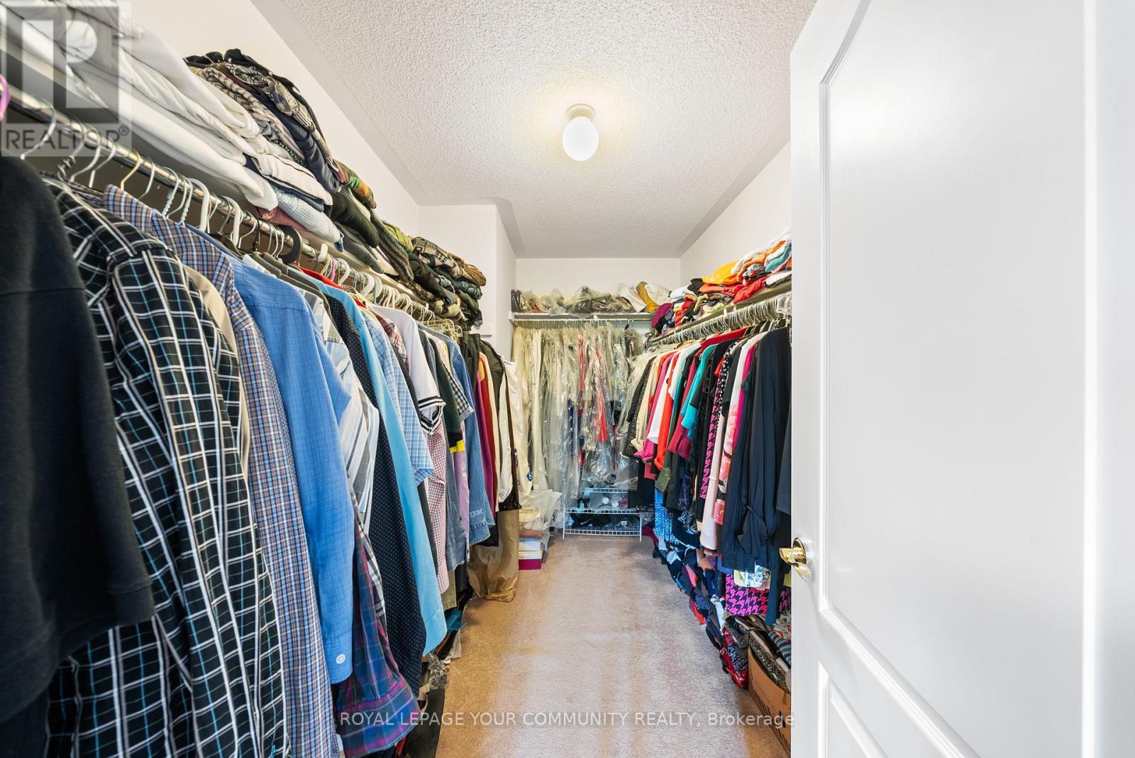 












108 HEADWATER CRESCENT

,
Richmond Hill,




Ontario
L4E0T2

