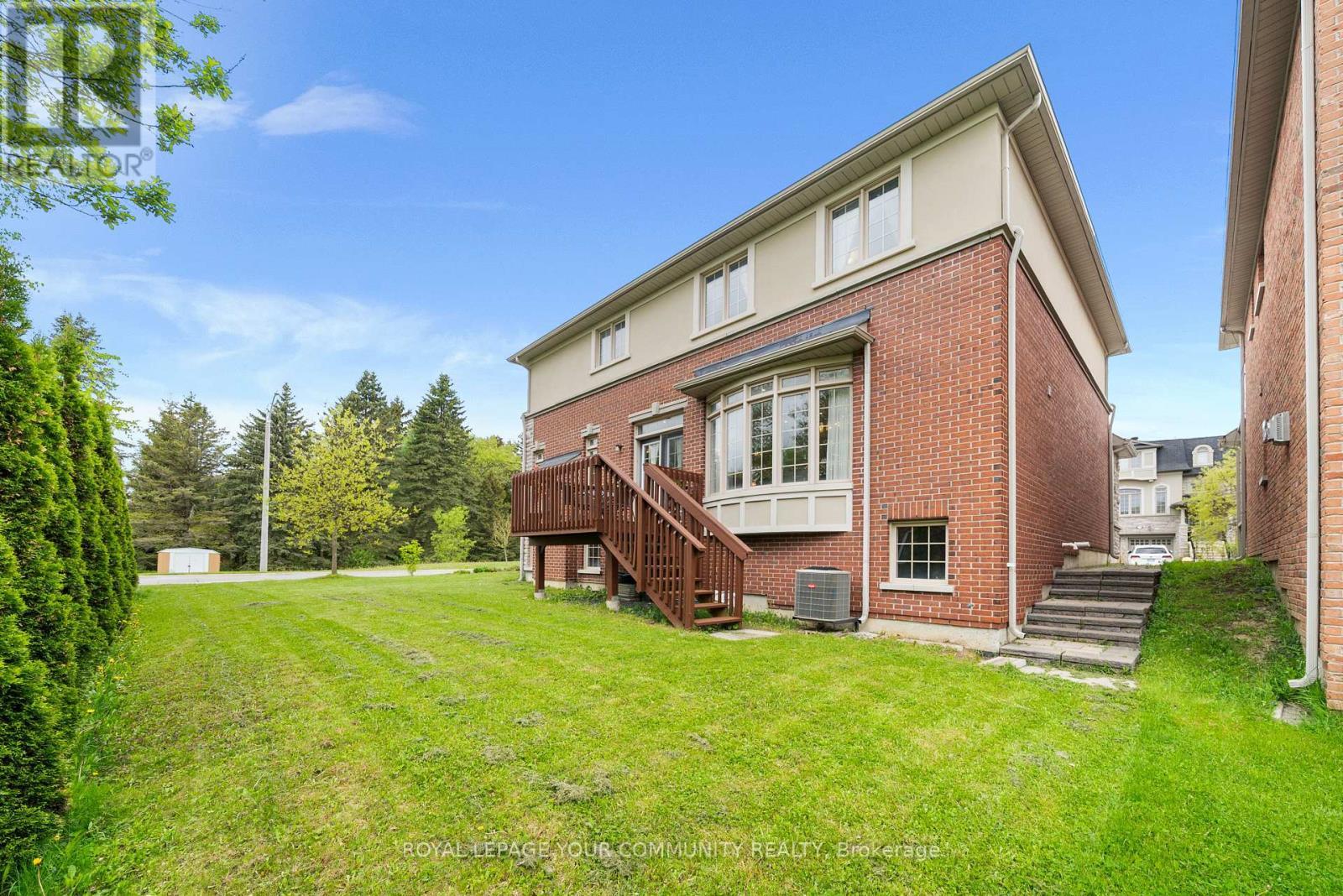 












108 HEADWATER CRESCENT

,
Richmond Hill,




Ontario
L4E0T2


