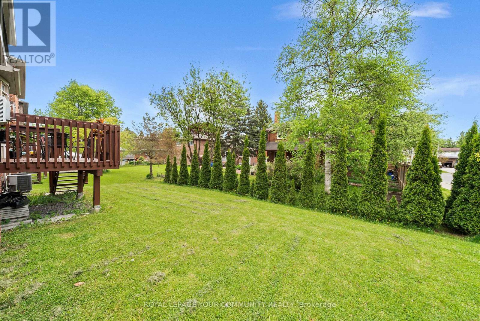 












108 HEADWATER CRESCENT

,
Richmond Hill,




Ontario
L4E0T2

