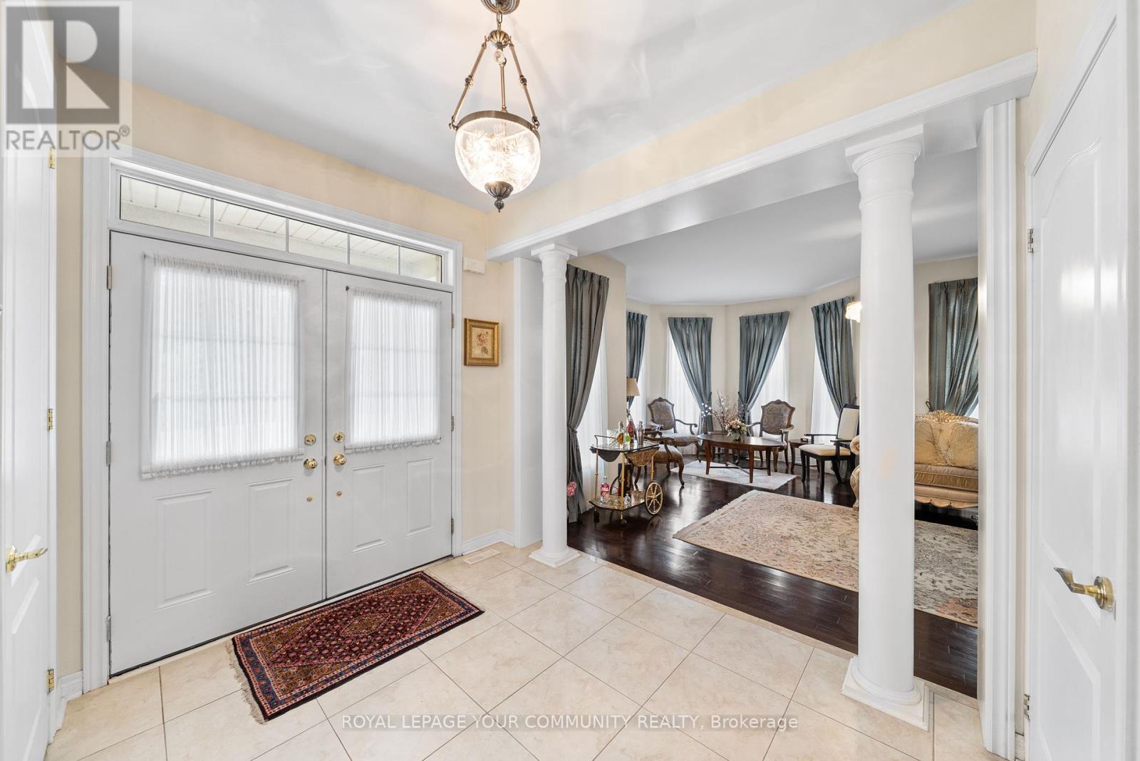 












108 HEADWATER CRESCENT

,
Richmond Hill,




Ontario
L4E0T2

