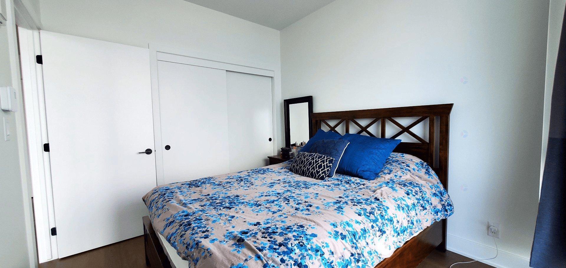 









720


Rue St-Jacques

, 4906,
Montréal (Ville-Marie),




QC
H3C1E9

