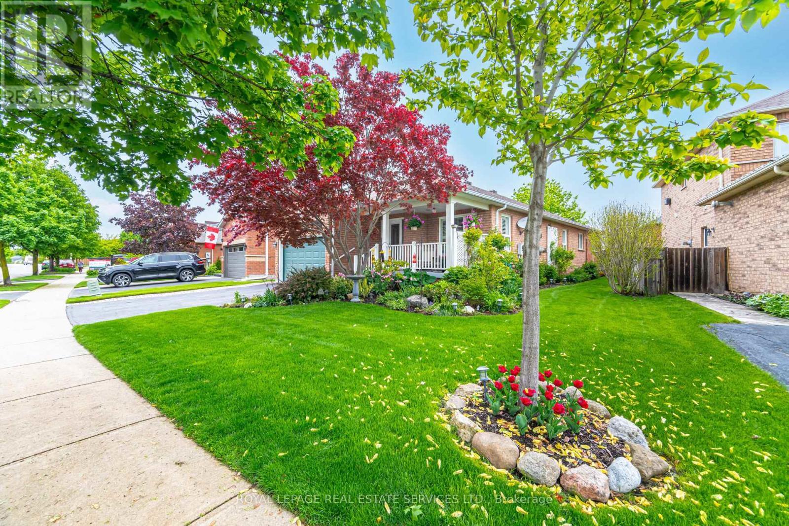 












204 EATON STREET

,
Halton Hills,




Ontario
L7G5Y2

