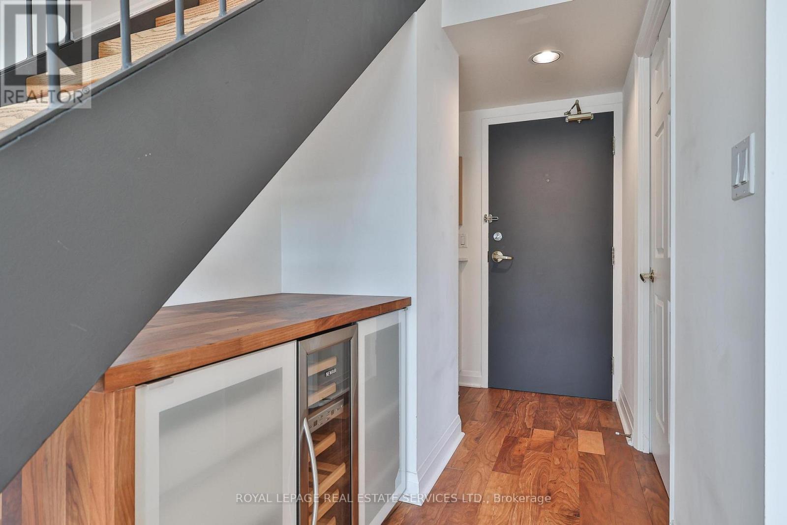 












1106 - 18 MERTON STREET

,
Toronto,




Ontario
M4S3G9

