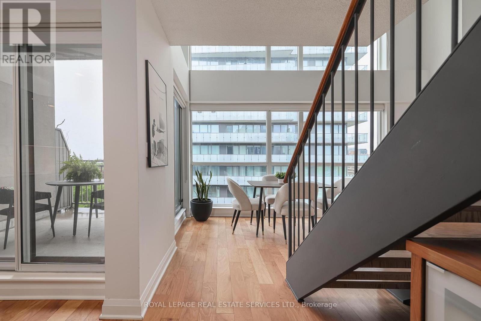












1106 - 18 MERTON STREET

,
Toronto,




Ontario
M4S3G9

