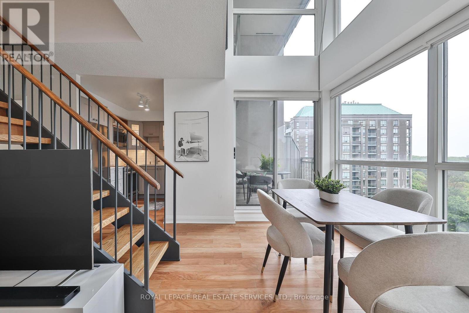 












1106 - 18 MERTON STREET

,
Toronto,




Ontario
M4S3G9

