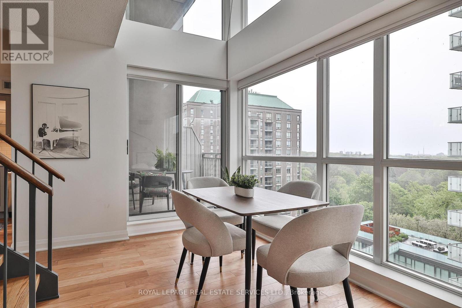 












1106 - 18 MERTON STREET

,
Toronto,




Ontario
M4S3G9

