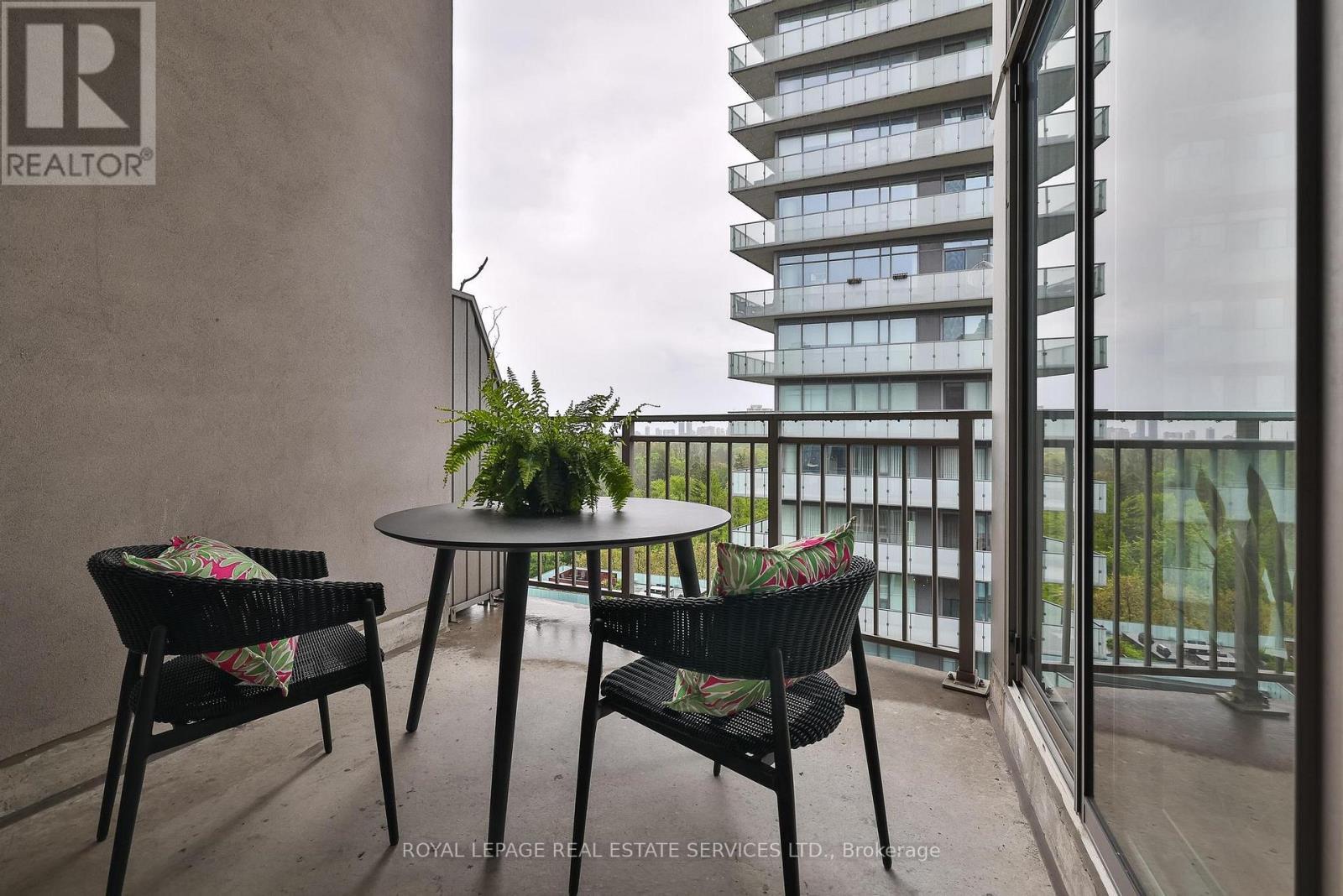 












1106 - 18 MERTON STREET

,
Toronto,




Ontario
M4S3G9

