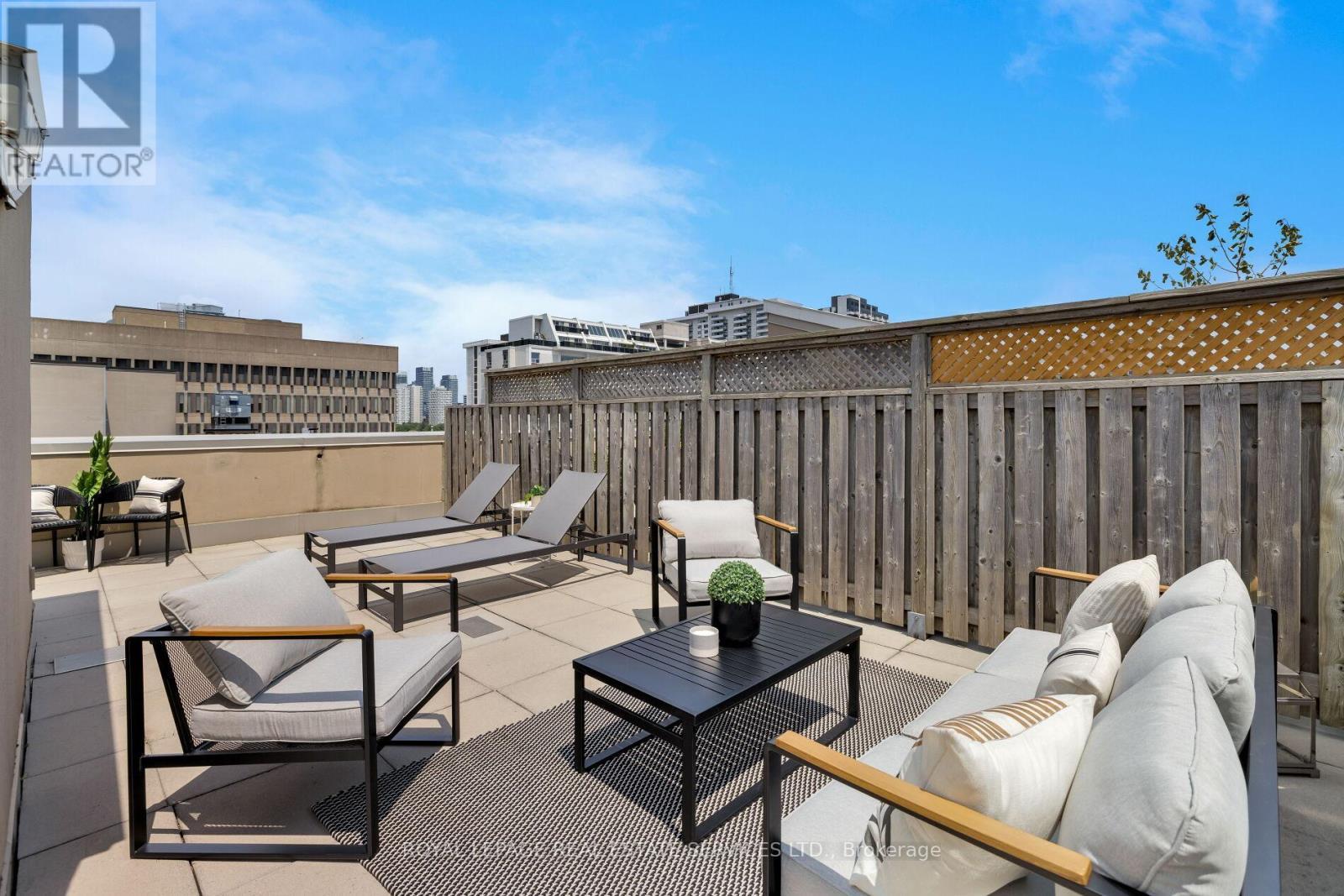 












1106 - 18 MERTON STREET

,
Toronto,




Ontario
M4S3G9

