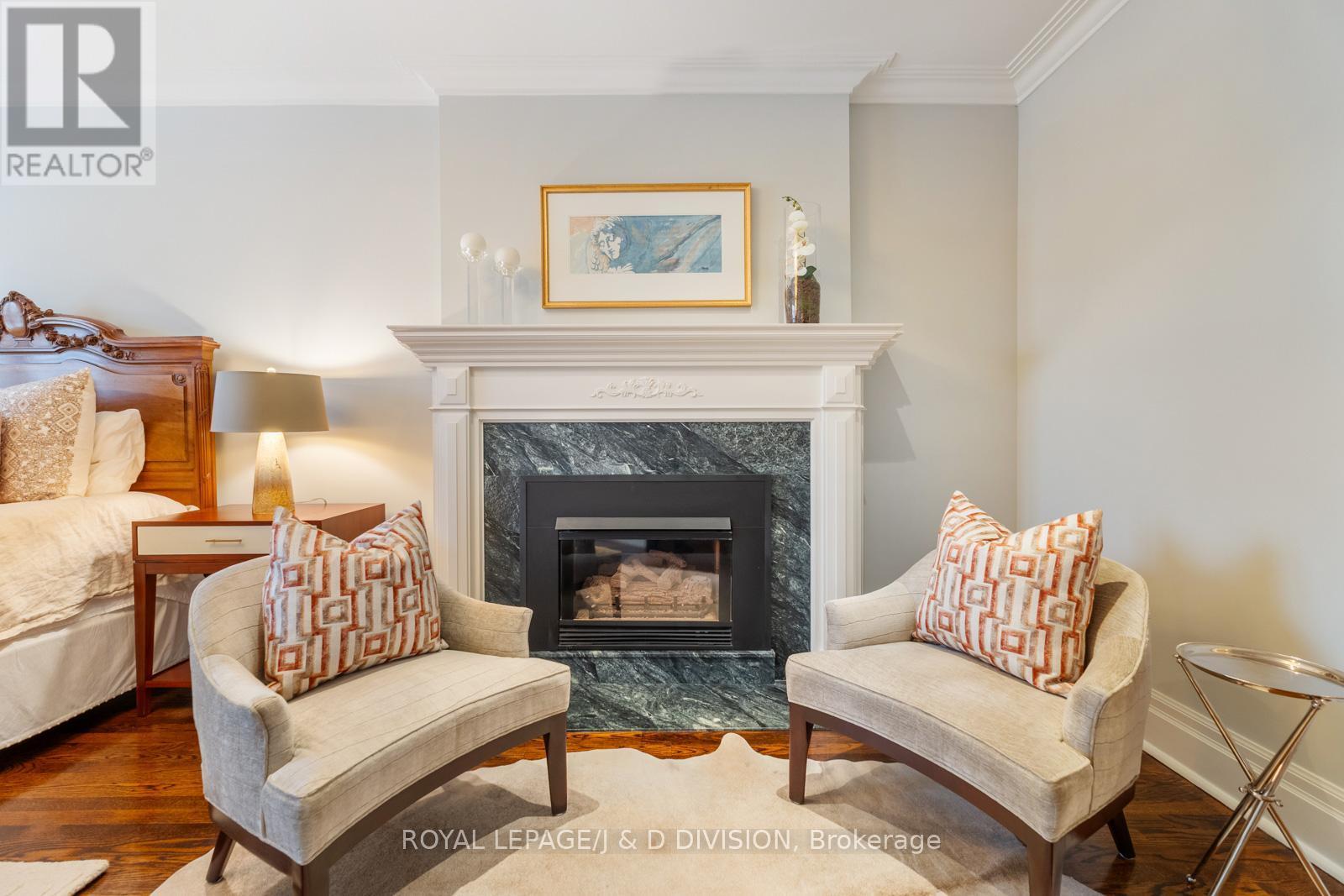 












118 STRATHALLAN BOULEVARD

,
Toronto,




Ontario
M5N1S7

