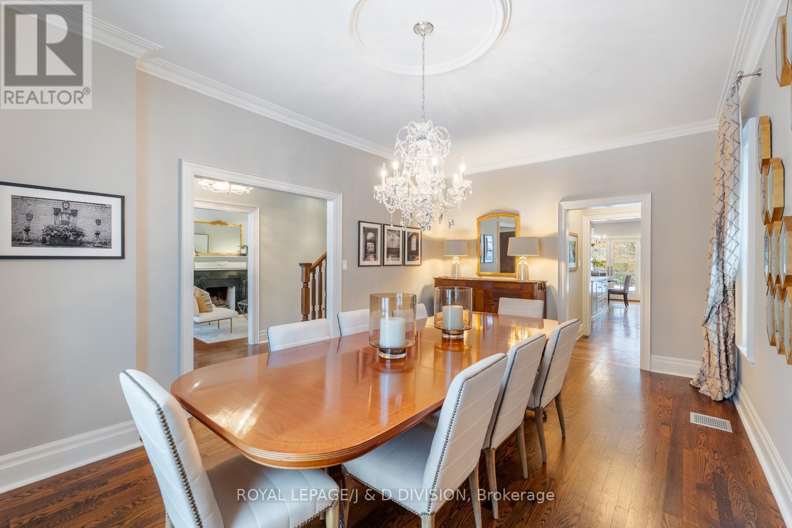 












118 STRATHALLAN BOULEVARD

,
Toronto,




Ontario
M5N1S7

