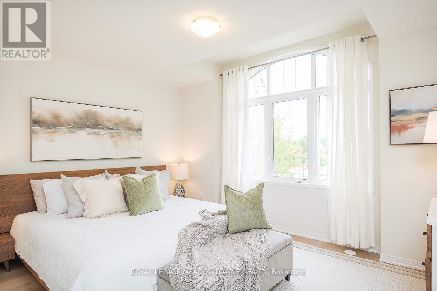 












10 - 3355 THOMAS STREET

,
Mississauga,




Ontario
L5M0N7

