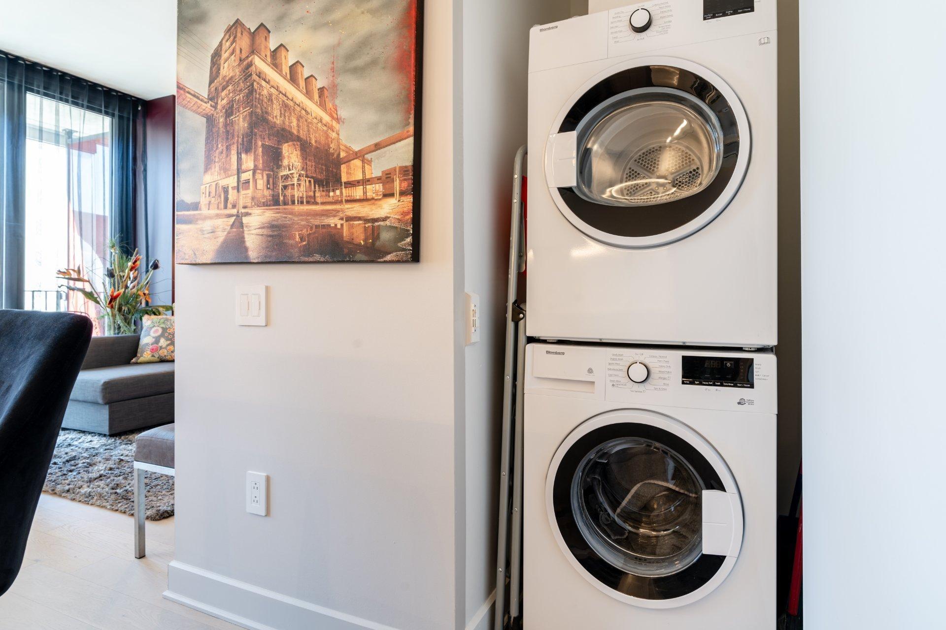 









1


Boul. De Maisonneuve O.

, 513,
Montréal (Ville-Marie),




QC
H2X0E3

