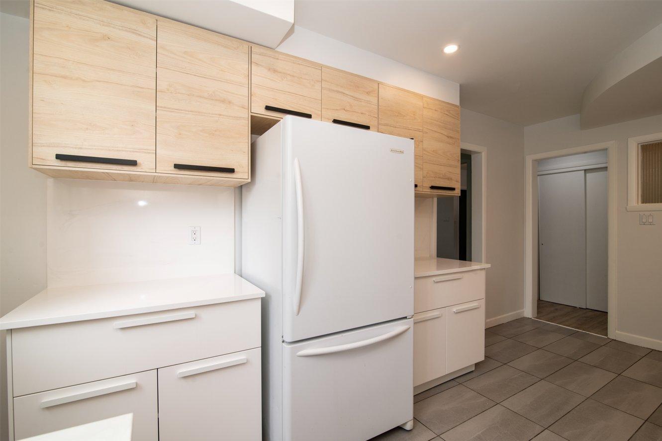 









5780


Av. Fairside

,
Côte-Saint-Luc,




QC
H4N2A7

