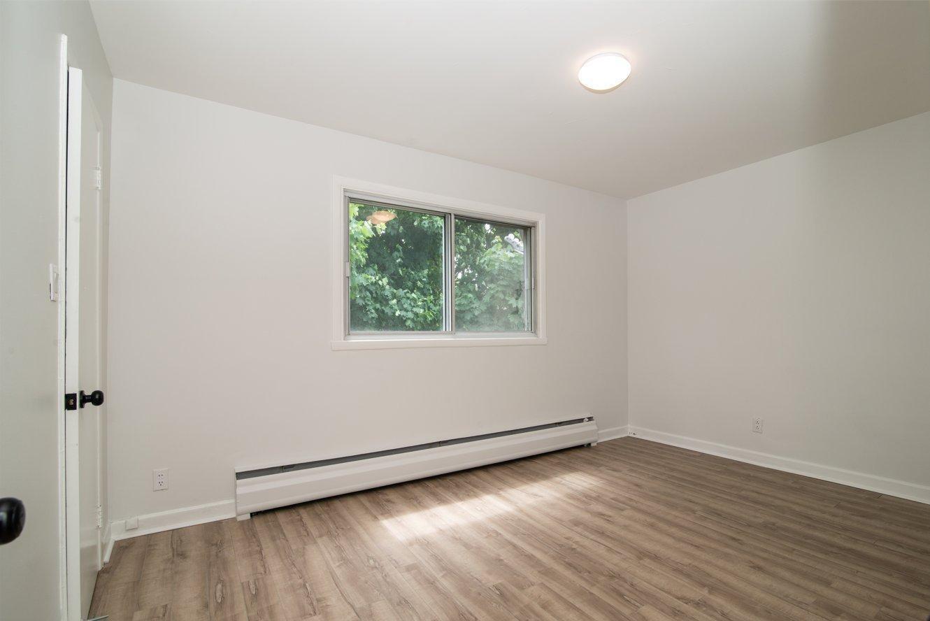 









5780


Av. Fairside

,
Côte-Saint-Luc,




QC
H4N2A7

