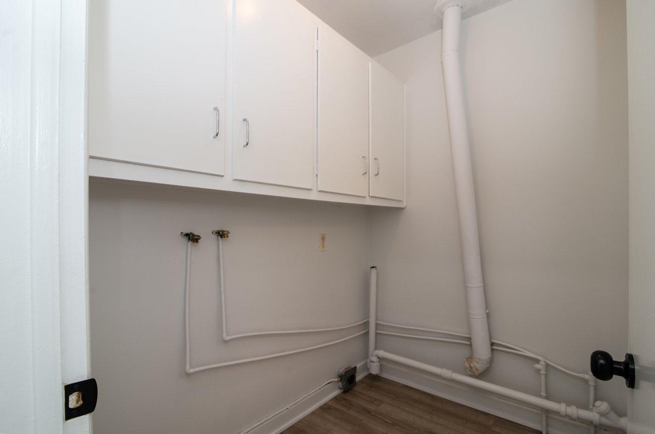 









5780


Av. Fairside

,
Côte-Saint-Luc,




QC
H4N2A7

