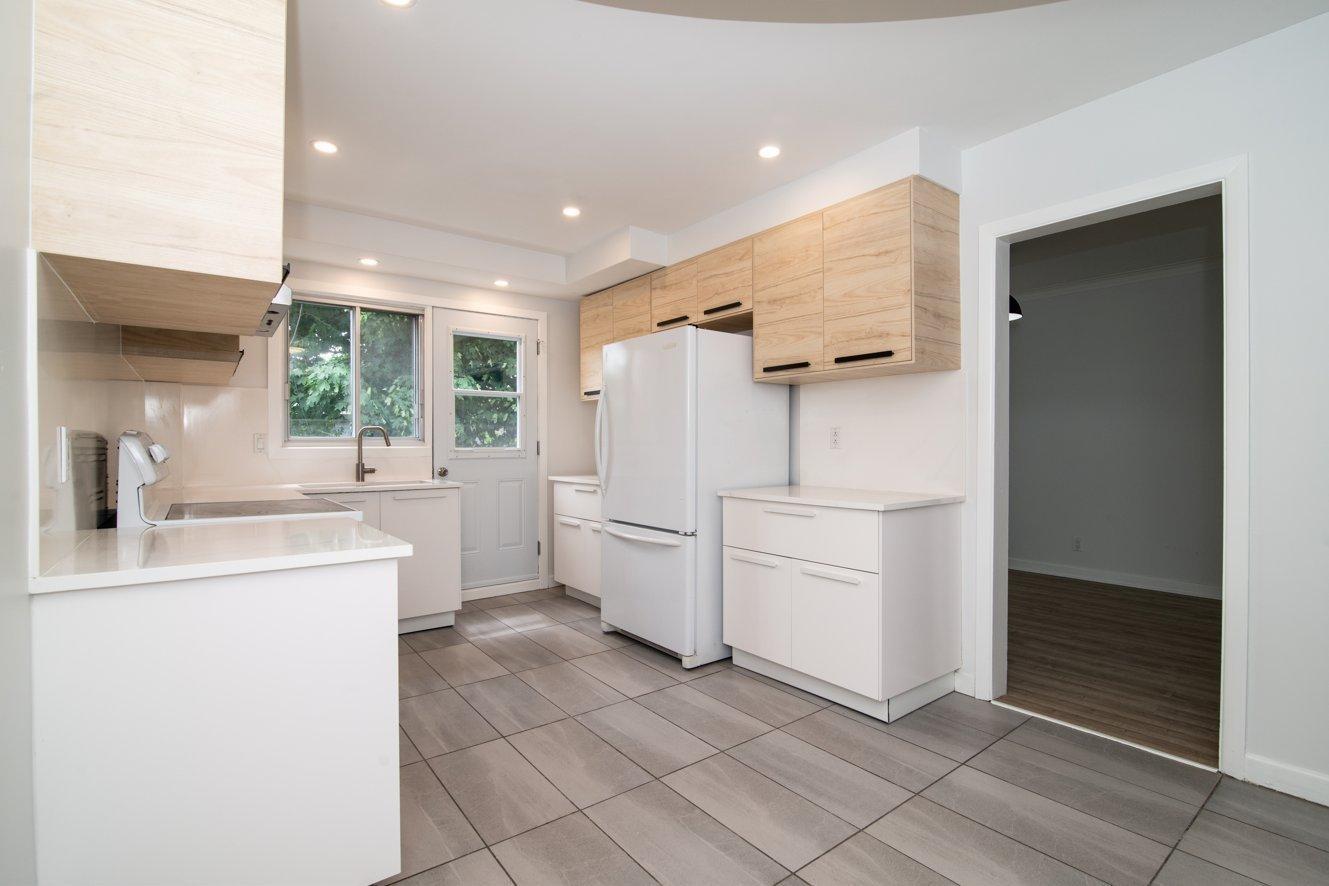 









5780


Av. Fairside

,
Côte-Saint-Luc,




QC
H4N2A7

