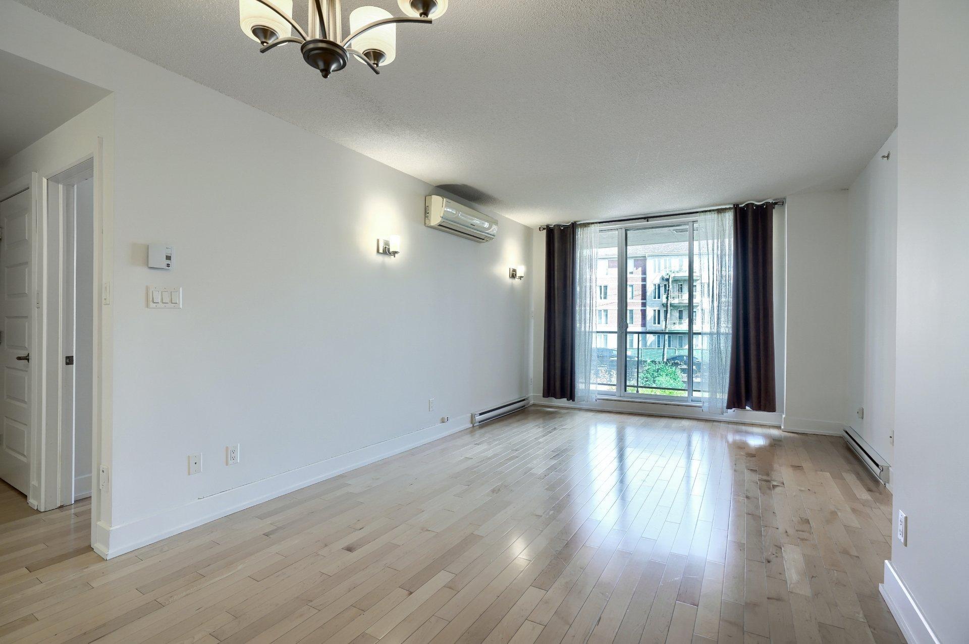 









375


Boul. Décarie

, 206,
Montréal (Saint-Laurent),




QC
H4L0B4

