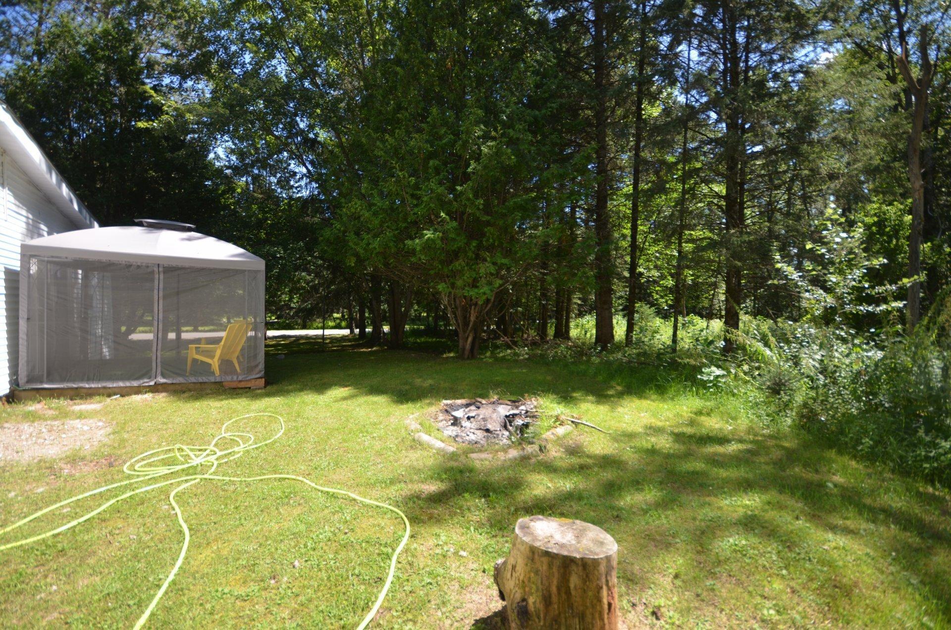 









1345


Rue St-Roch

,
Mont-Tremblant,




QC
J8E2Y9

