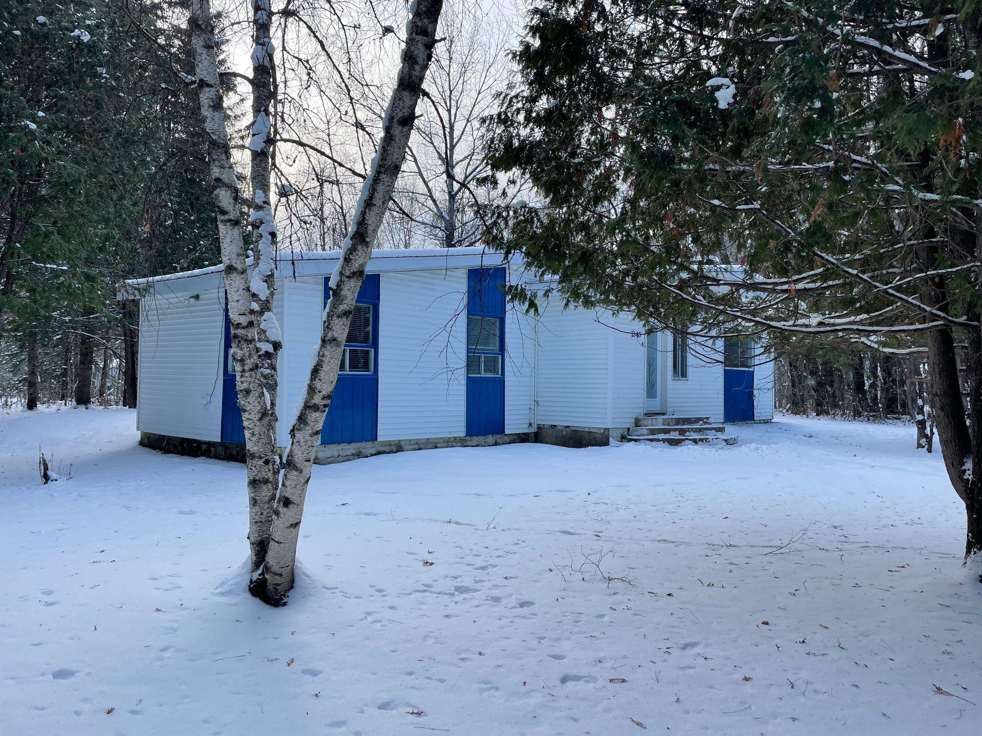 









1345


Rue St-Roch

,
Mont-Tremblant,




QC
J8E2Y9

