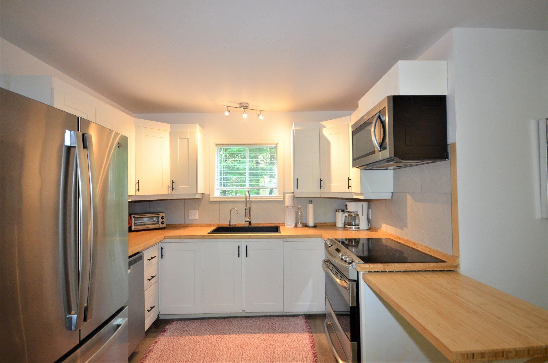 









1345


Rue St-Roch

,
Mont-Tremblant,




QC
J8E2Y9

