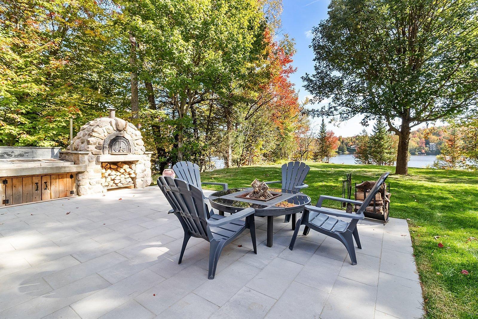 









494


Ch. Léo-Bouvrette

,
Mont-Tremblant,




QC
J8E2J2

