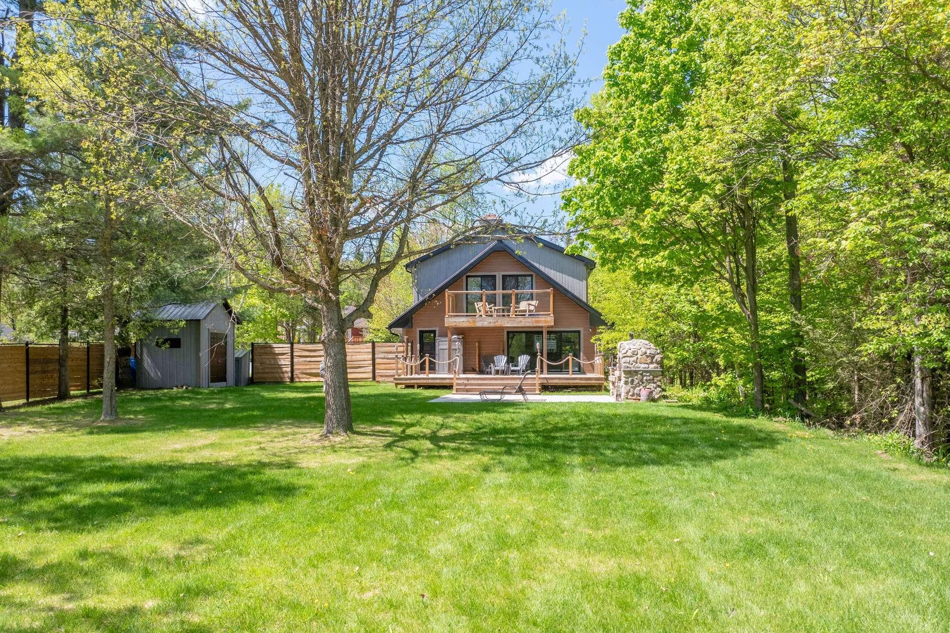 









494


Ch. Léo-Bouvrette

,
Mont-Tremblant,




QC
J8E2J2

