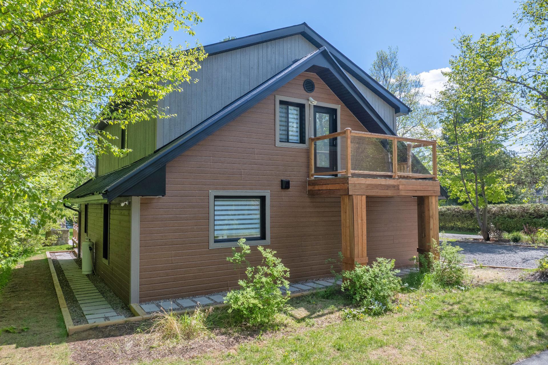 









494


Ch. Léo-Bouvrette

,
Mont-Tremblant,




QC
J8E2J2

