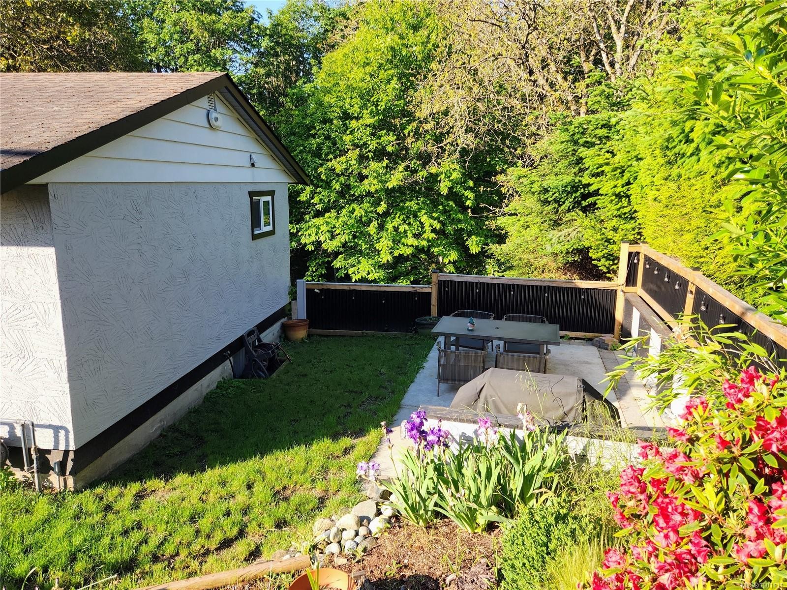 









3129


Departure Bay

Rd,
Nanaimo,




BC
V9T 1B6


