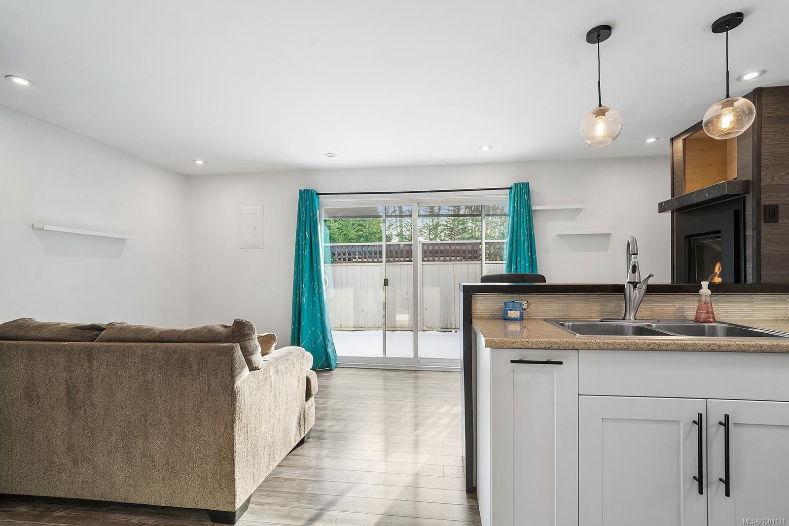 









3129


Departure Bay

Rd,
Nanaimo,




BC
V9T 1B6

