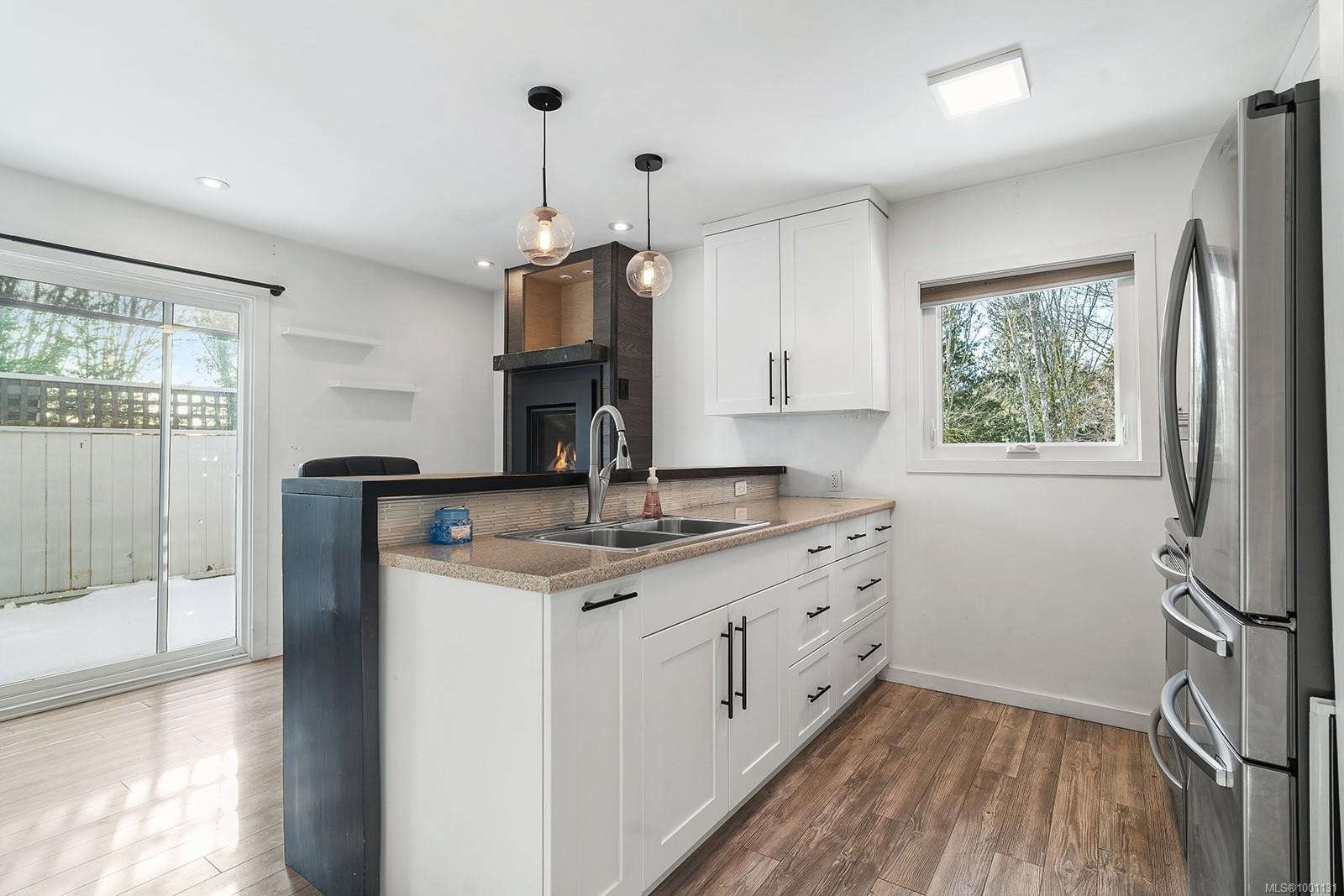 









3129


Departure Bay

Rd,
Nanaimo,




BC
V9T 1B6

