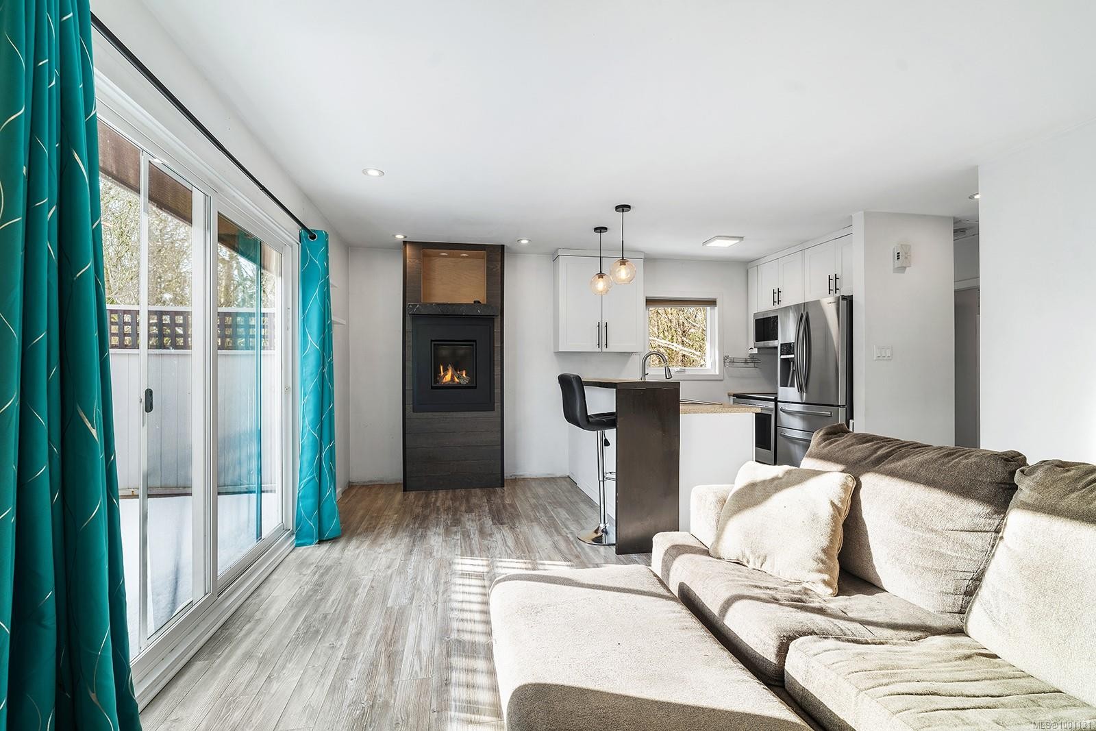 









3129


Departure Bay

Rd,
Nanaimo,




BC
V9T 1B6

