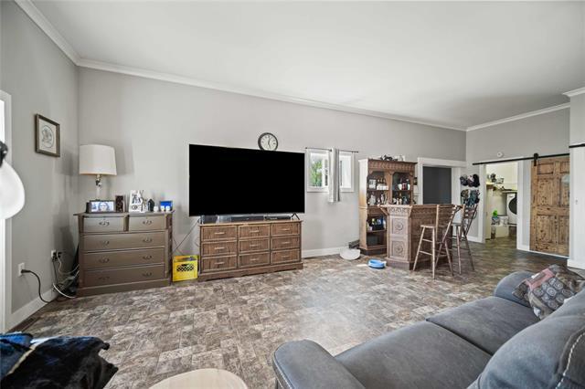 









84031


ROAD 42

RD,
Brokenhead Rm,




MB
R0E 0C0

