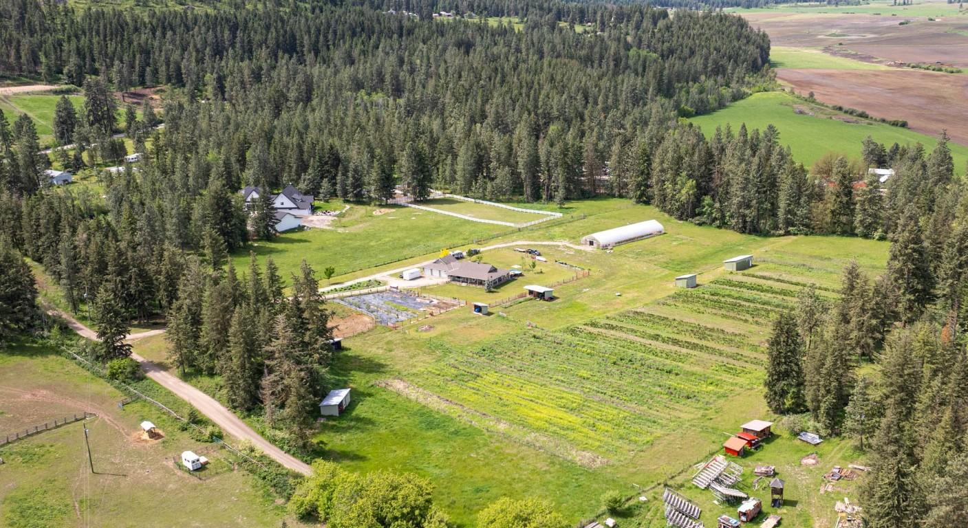 









4858


Salmon River

Road,
Spallumcheen,




BC
V0E 1B4

