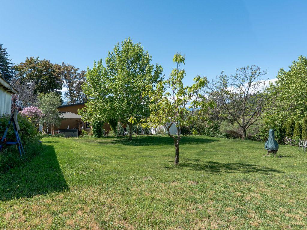 









858


Douglas

Road,
West Kelowna,




BC
V1Z 1N8


