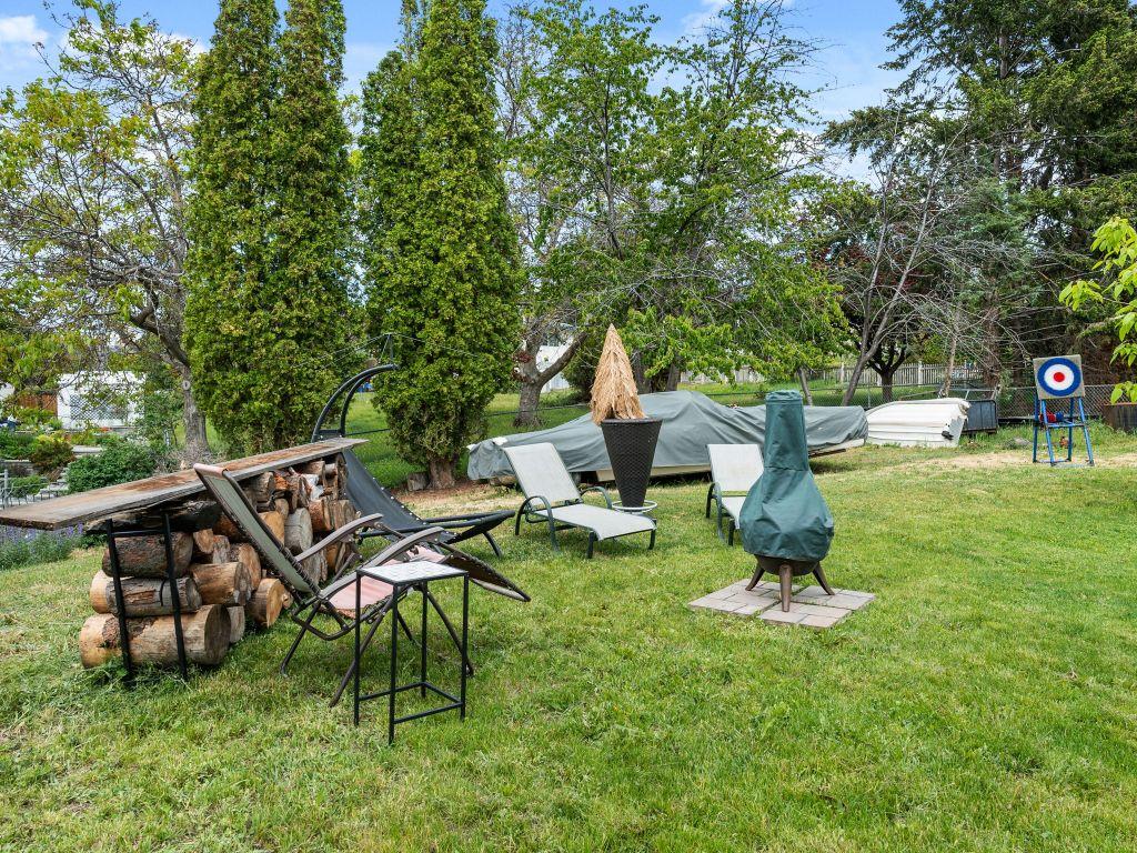 









858


Douglas

Road,
West Kelowna,




BC
V1Z 1N8

