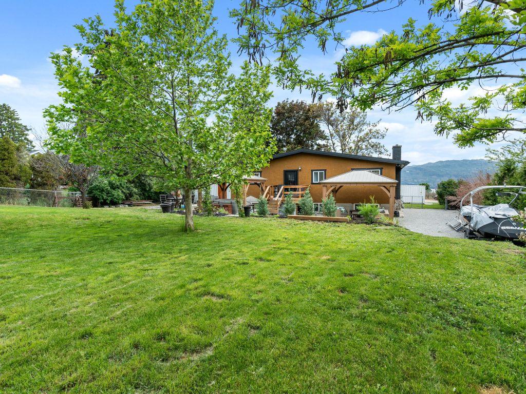 









858


Douglas

Road,
West Kelowna,




BC
V1Z 1N8

