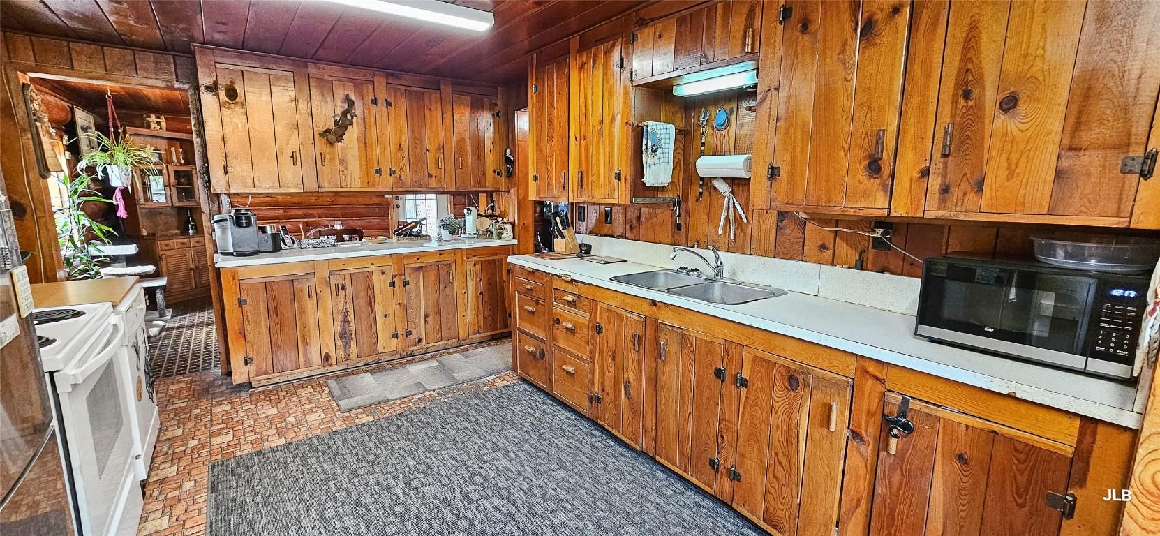 









5721


Bridesville Townsite

Road,
Bridesville,




BC
V0H 1Y0

