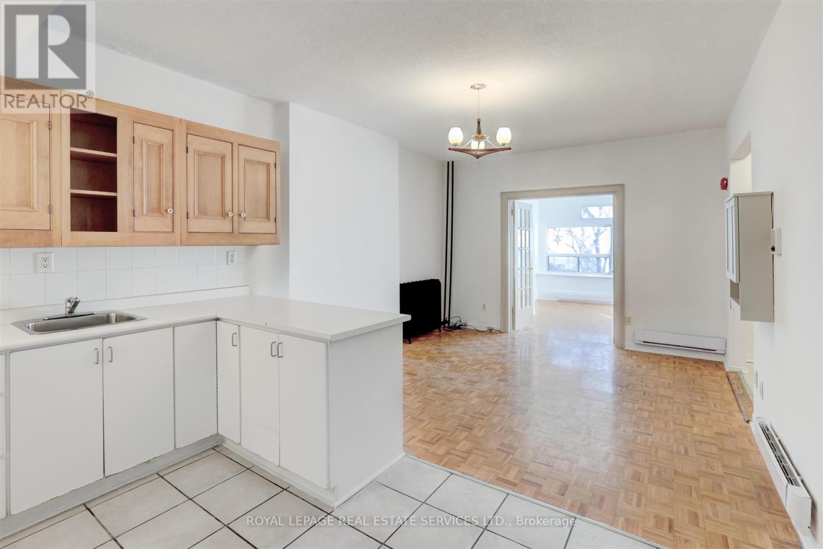 












101 - 1530 KING STREET W

,
Toronto,




Ontario
M6K1J6

