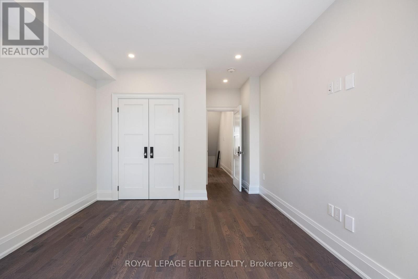 












247 CONCORD AVENUE

,
Toronto,




Ontario
M6H2P4

