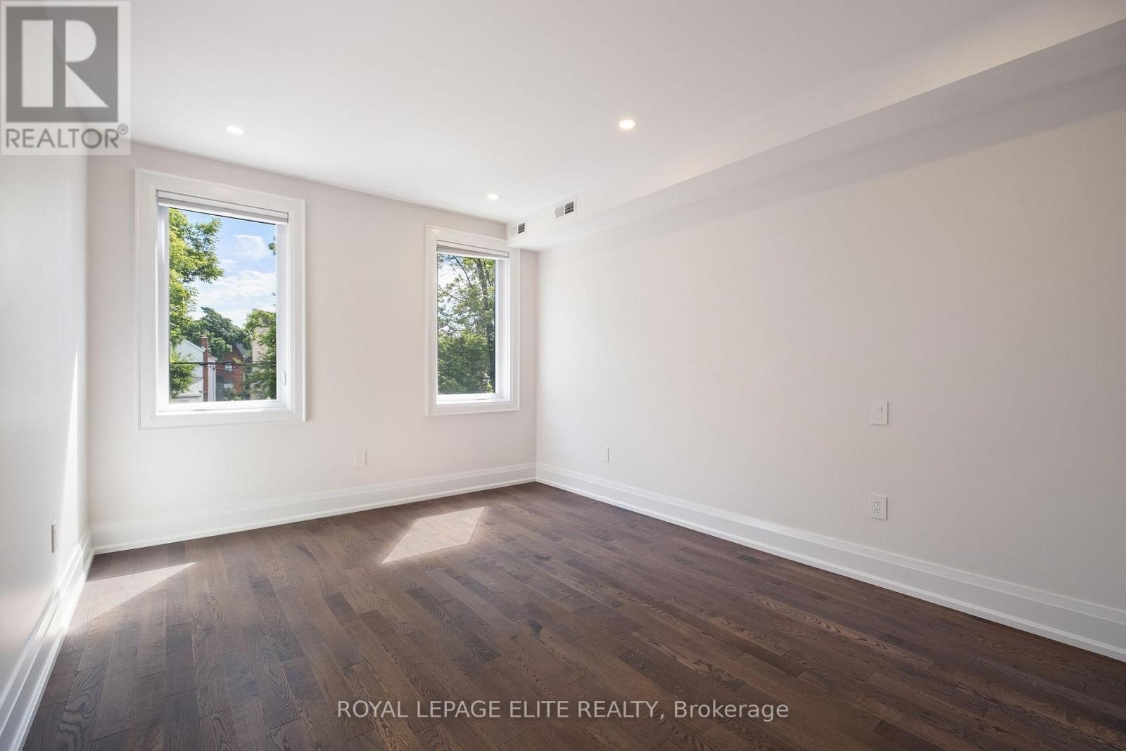












247 CONCORD AVENUE

,
Toronto,




Ontario
M6H2P4

