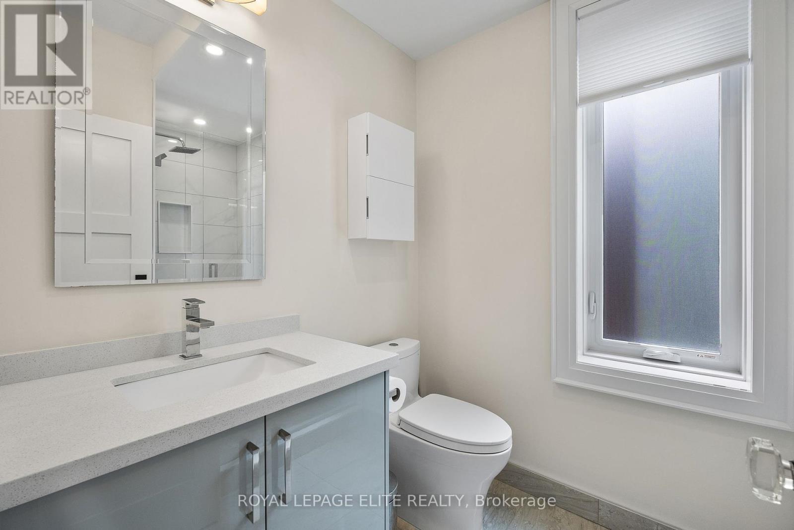 












247 CONCORD AVENUE

,
Toronto,




Ontario
M6H2P4

