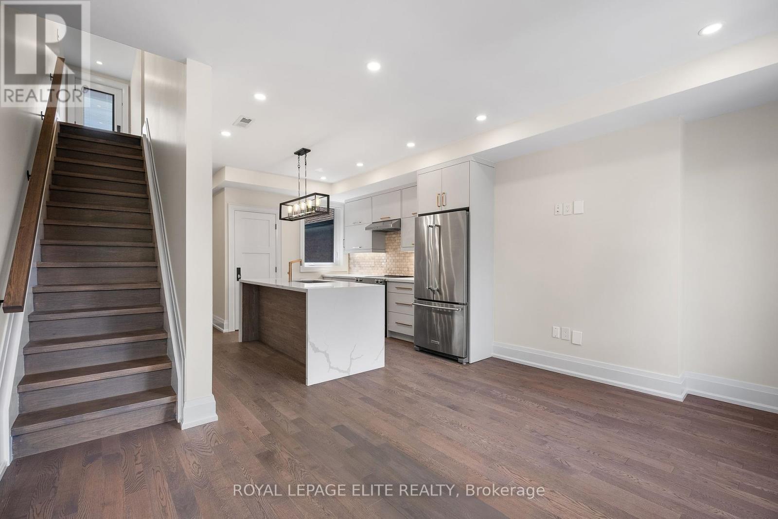 












247 CONCORD AVENUE

,
Toronto,




Ontario
M6H2P4

