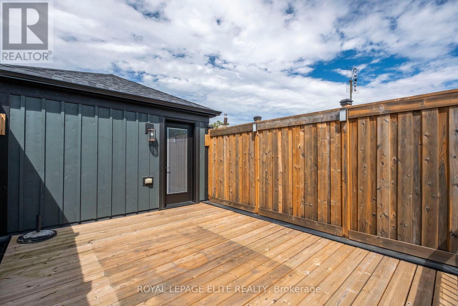 












247 CONCORD AVENUE

,
Toronto,




Ontario
M6H2P4

