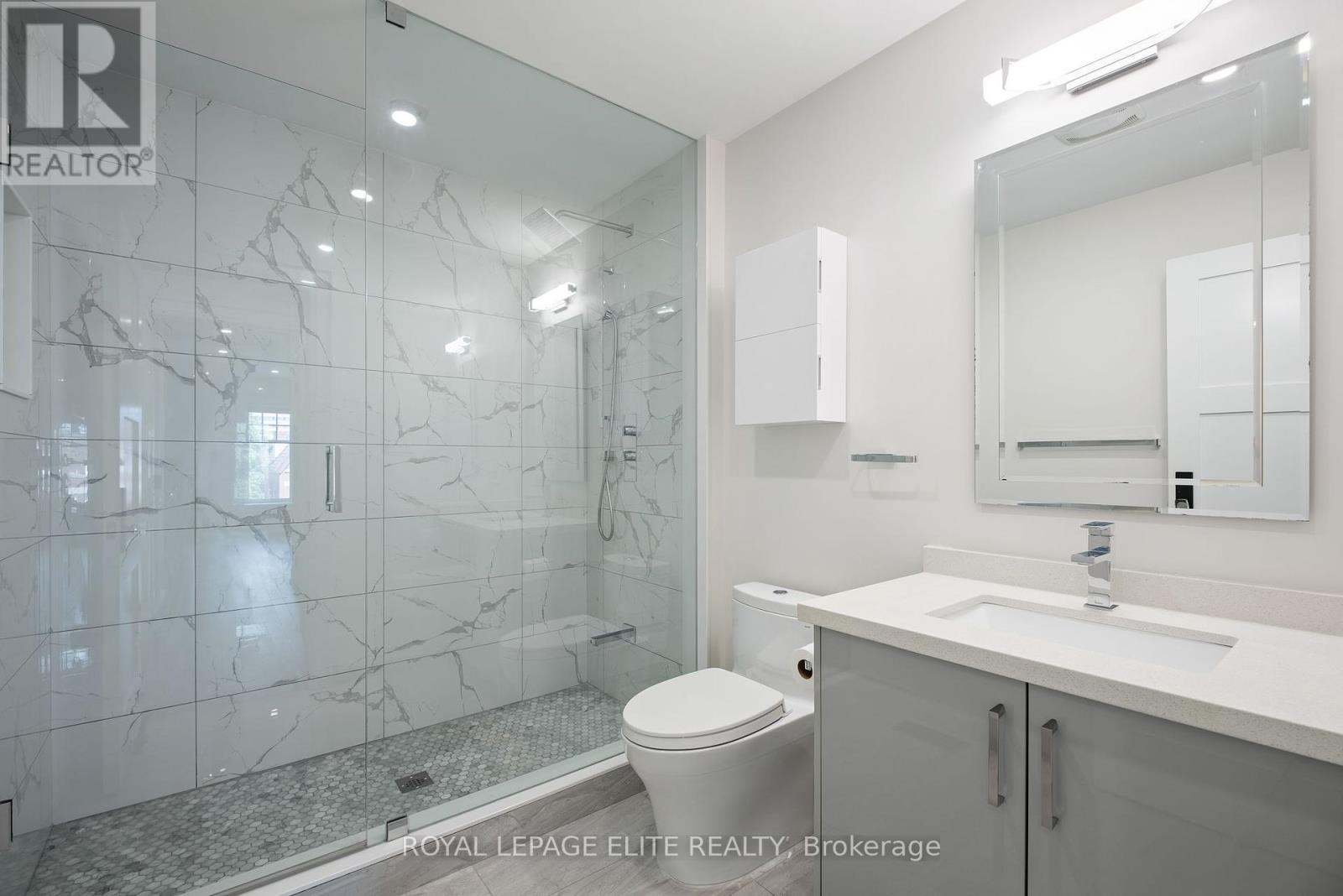 












247 CONCORD AVENUE

,
Toronto,




Ontario
M6H2P4

