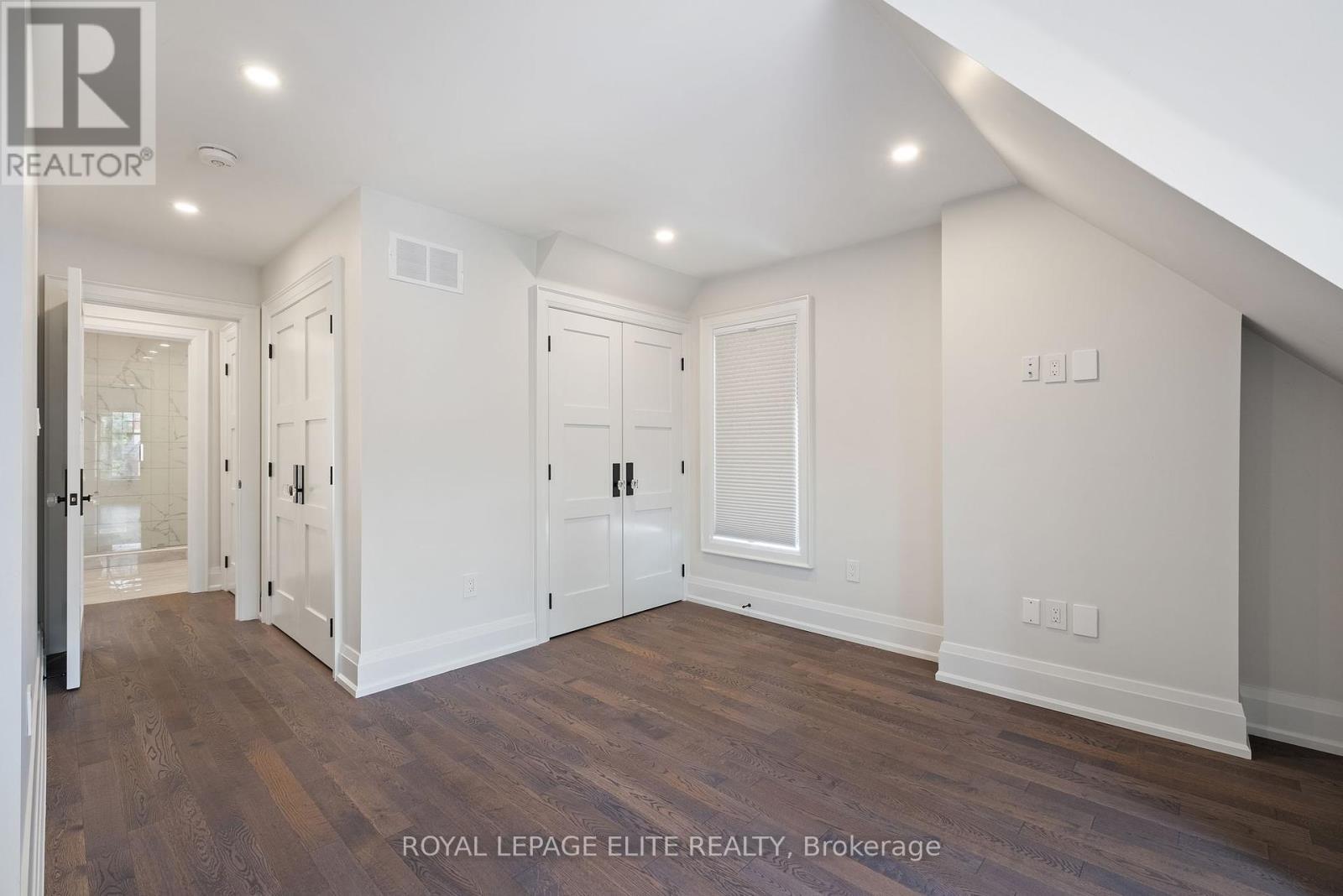 












247 CONCORD AVENUE

,
Toronto,




Ontario
M6H2P4

