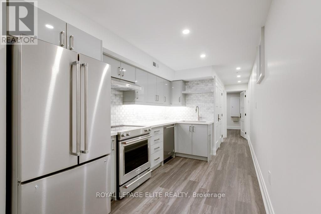 












247 CONCORD AVENUE

,
Toronto,




Ontario
M6H2P4

