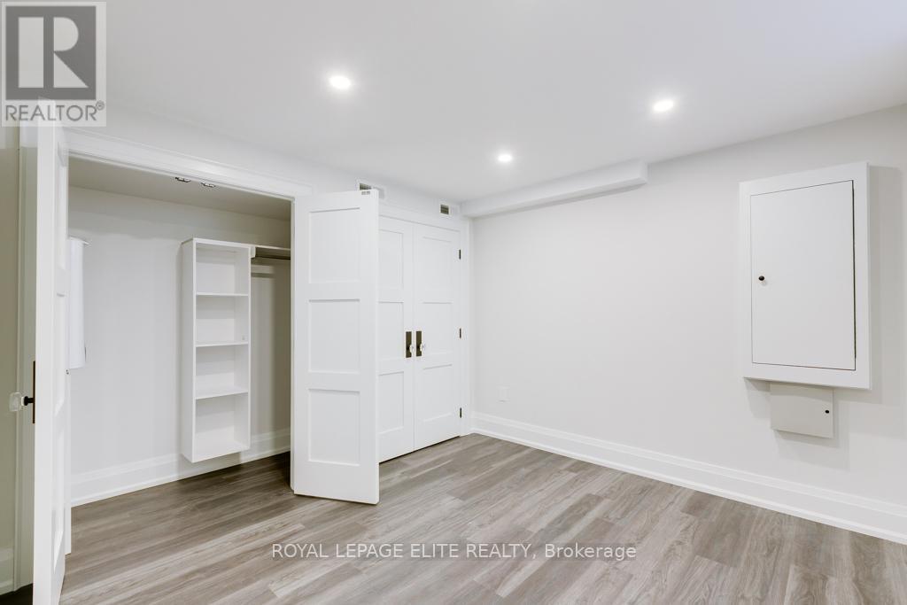 












247 CONCORD AVENUE

,
Toronto,




Ontario
M6H2P4

