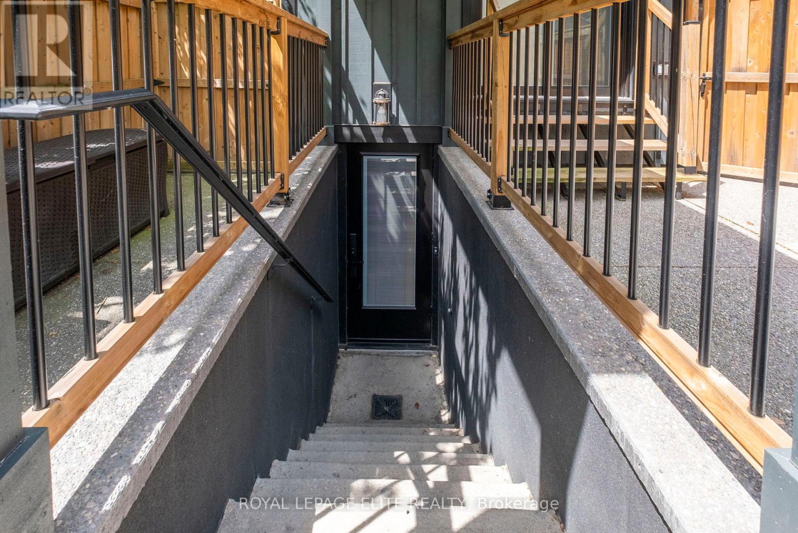 












247 CONCORD AVENUE

,
Toronto,




Ontario
M6H2P4

