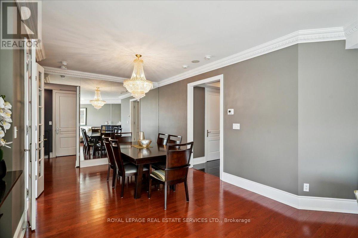 












804 - 10 BELLAIR STREET

,
Toronto,




Ontario
M5R3T8

