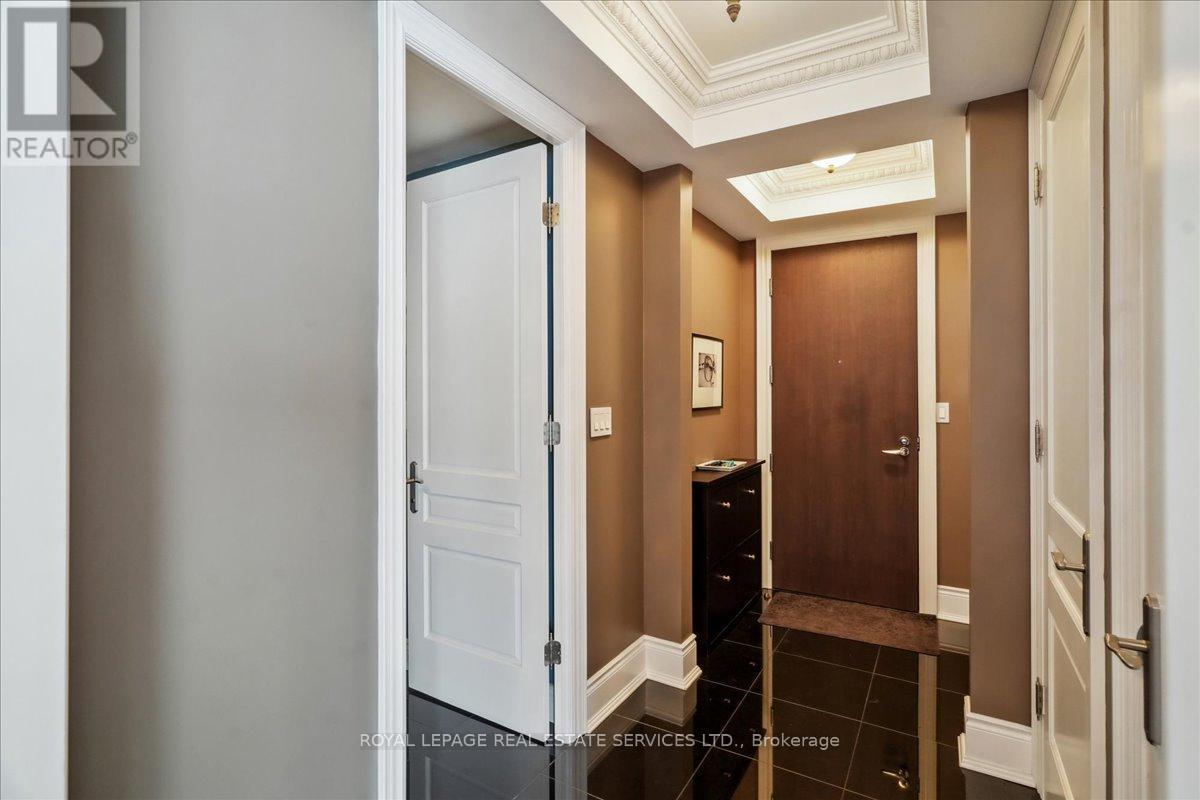 












804 - 10 BELLAIR STREET

,
Toronto,




Ontario
M5R3T8

